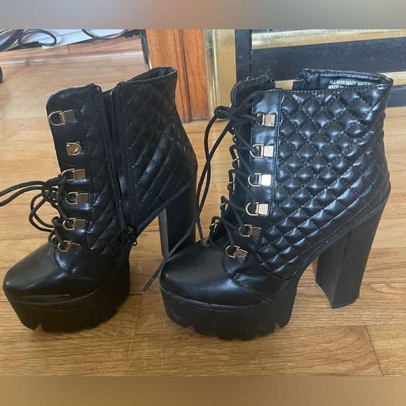 High Quilted Lug sole black boots - Picture 2 of 5
